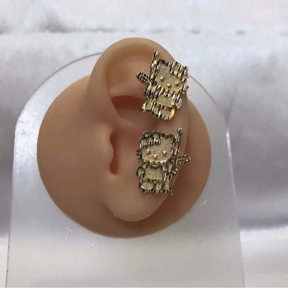 Hello kitty stud earrings 18k gold plated
